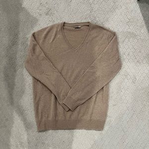 “Noir, Le Lis” 100% Cashmere Sweater